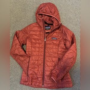 Women’s XS Patagonia Nano Puff Hooded Jacket